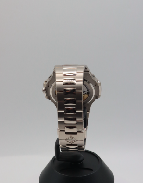 Patek Philippe Nautilus 5811/1G-001